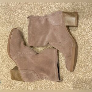 White Mountain Taupe Heeled Boots